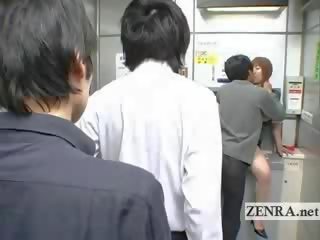 Omituiset japanilainen lähettää toimisto tarjoukset povekas suullinen x rated klipsi pankkiautomaatti