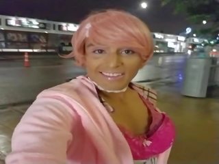 Masturbim në rozë në rrugë