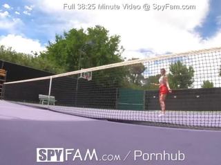 Spyfam крок братан дає крок sis flirtatious теніс заняття