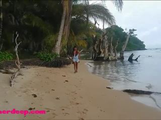 Hd tailandesa jovem grávida praia dia ao ar livre dando fundo garganta throatpie