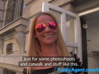Agent public inviting blonda la dracu o fals modelling agent pentru numerar